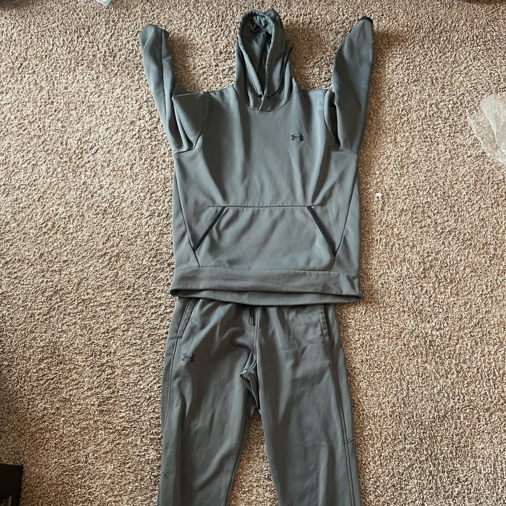 Under Armour Jogging Suit